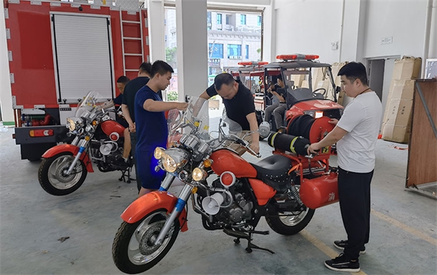 兩輪消防摩托車可以坐幾人呢？